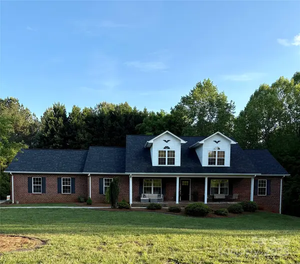 5691 Gunpowder RD, Granite Falls, NC 28630