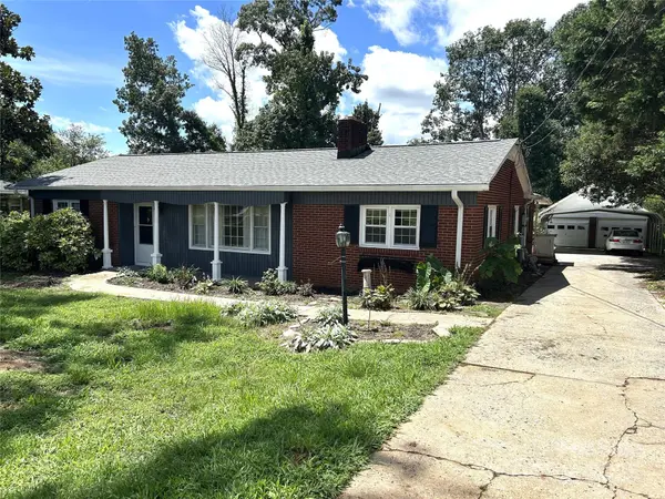 1526 Chase High RD, Forest City, NC 28043