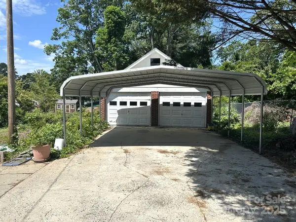 1526 Chase High RD, Forest City, NC 28043