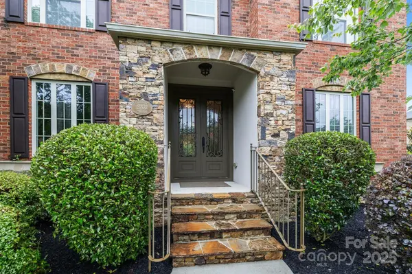 3206 Lakehurst XING, Matthews, NC 28104