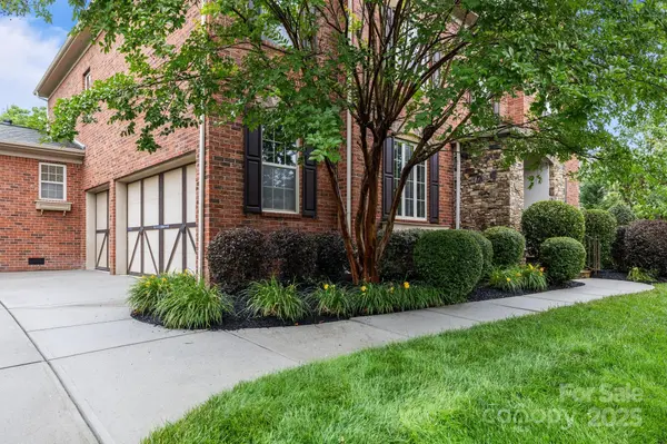 3206 Lakehurst XING, Matthews, NC 28104