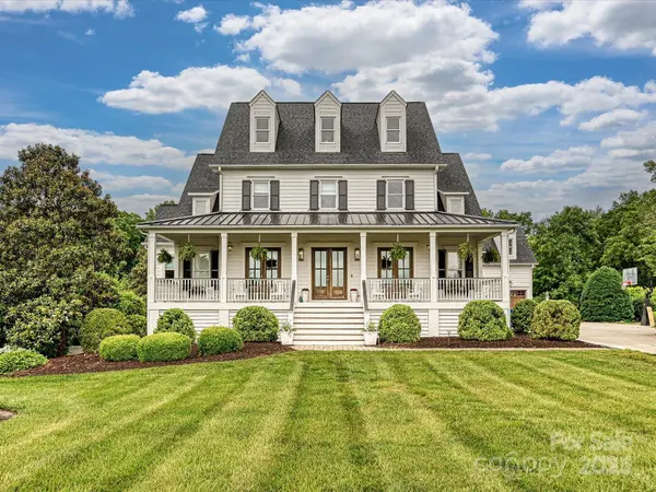 735 Davidson Run LN, Davidson, NC 28036