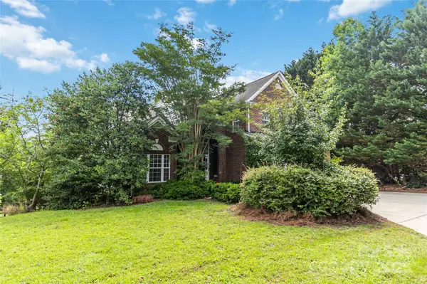 7704 Ninth Fairway LN, Mint Hill, NC 28227