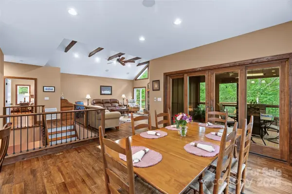 55 E Lake DR, Fairview, NC 28730