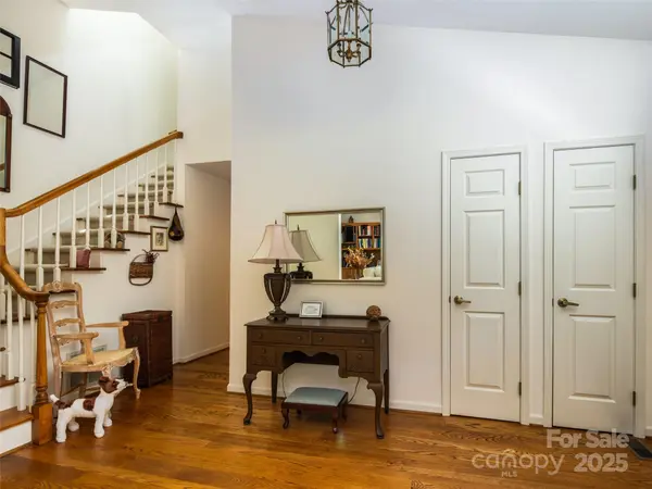 19 Jasmine PL, Laurel Park, NC 28739