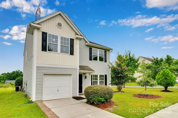11235 Breezehill LN, Charlotte, NC 28262