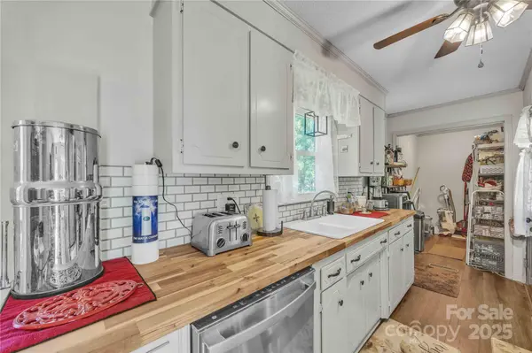 2598 Brookwood RD, Lincolnton, NC 28092