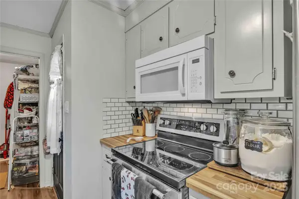 2598 Brookwood RD, Lincolnton, NC 28092