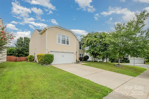 6602 Fawn View DR, Charlotte, NC 28216