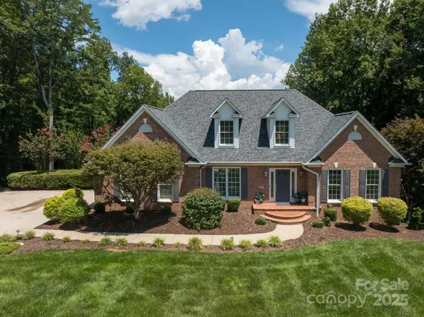 2441 Thornfield DR, Lenoir, NC 28645