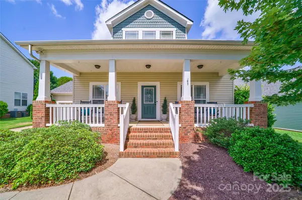 8509 Castle Cliff DR,  Matthews,  NC 28105