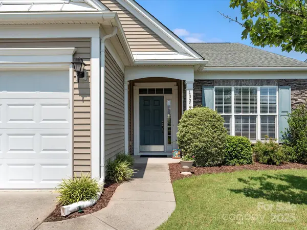 10317 Threatt Woods DR, Charlotte, NC 28277