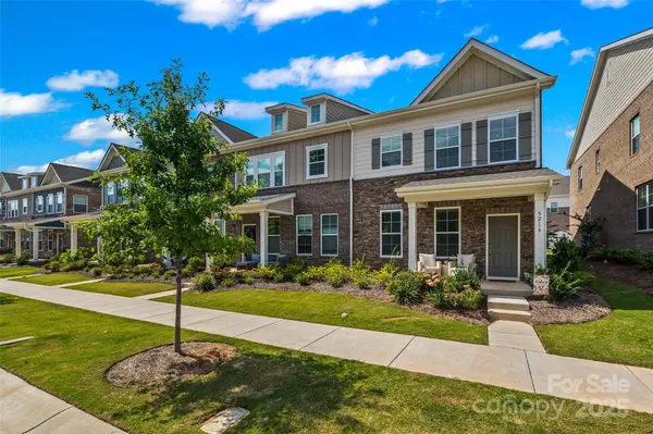 5216 Kinsbridge DR, Mint Hill, NC 28227