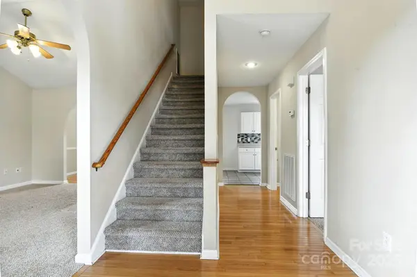 1117 Black Walnut DR, Hickory, NC 28602
