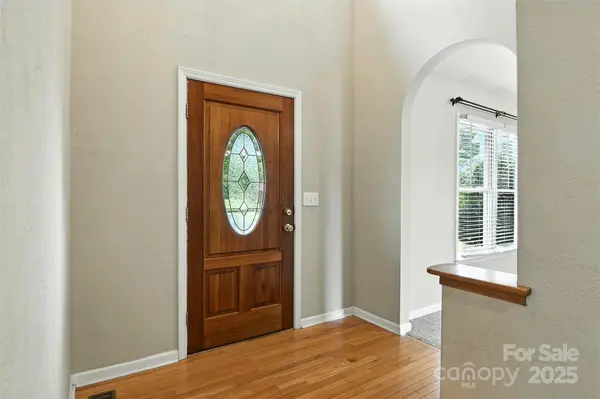1117 Black Walnut DR, Hickory, NC 28602