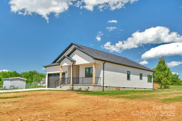 2104 County Line RD, Kings Mountain, NC 28086