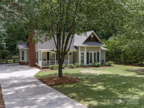 20914 Pine Ridge DR, Cornelius, NC 28031