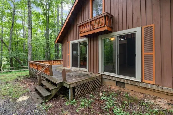 215 Byrd Mountain Estates RD, Burnsville, NC 28714