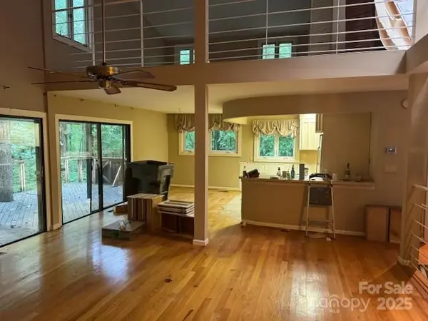 1451 Blueberry LN, Charlotte, NC 28226