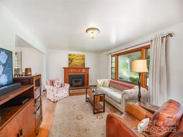 156 Highland RD, Waynesville, NC 28786