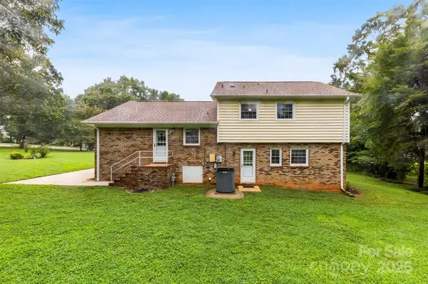 203 Falling Tree LN, Monroe, NC 28112