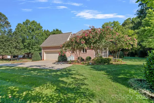 122 Pin Oak LN, Mooresville, NC 28117