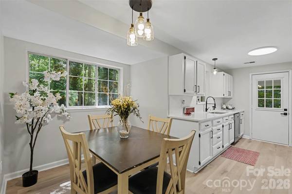 3140 Piney Grove RD, Charlotte, NC 28212