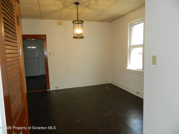 127 E Pine ST #1st Floor, Dunmore, PA 18512