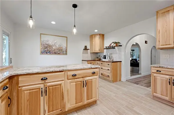 12001 W 150th CIR, Olathe, KS 66062