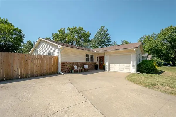 622 E 10th ST, Ottawa, KS 66067