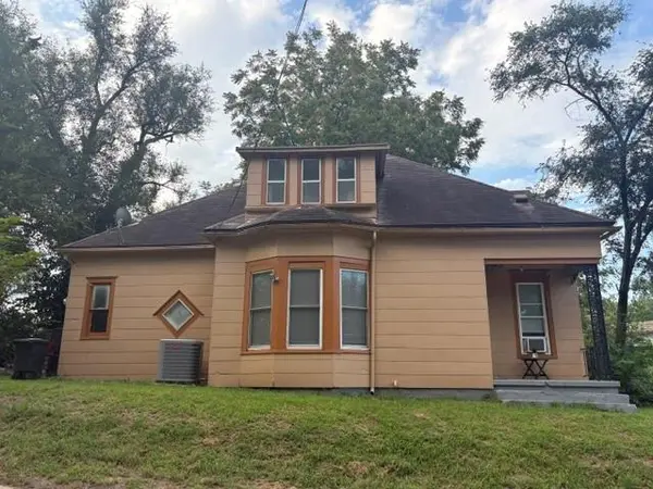 1123 Prospect AVE, St Joseph, MO 64501