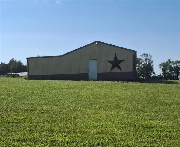 14017 Stillwell ST, Bonner Springs, KS 66012