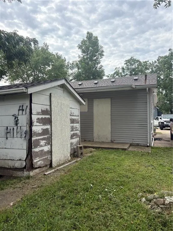 2524 Essex ST, Kansas City, KS 66103