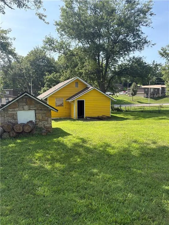 3717 N Brighton AVE, Kansas City, MO 64117