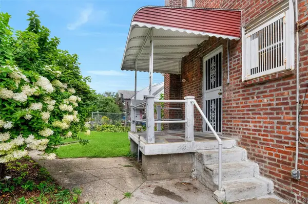 4041 Duryea AVE, Bronx, NY 10466