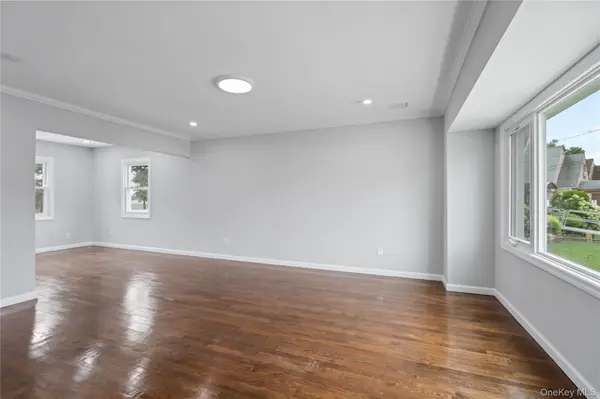 48 Cliff AVE, Hempstead, NY 11550