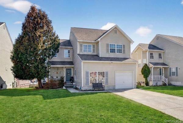 25 Woodfield DR, Washingtonville, NY 10992