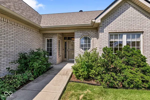 548 Parkhurst CT, Greenwood, IN 46142