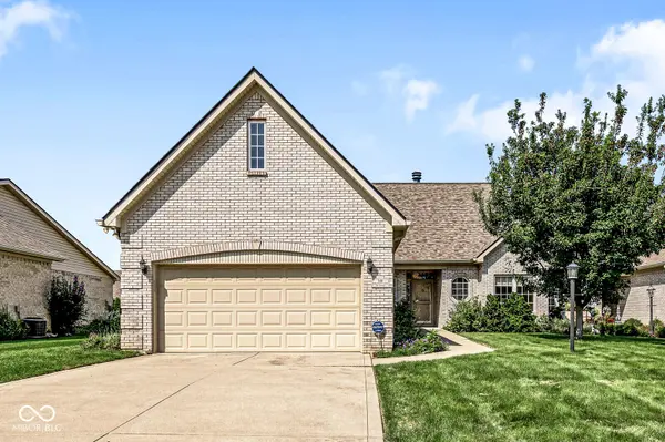 548 Parkhurst CT, Greenwood, IN 46142