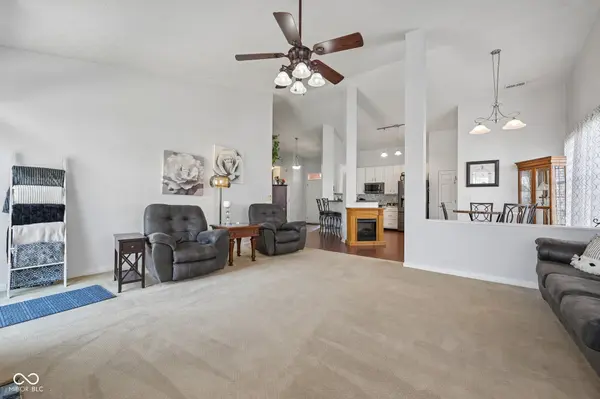 1098 Springwater CIR, Greenwood, IN 46143