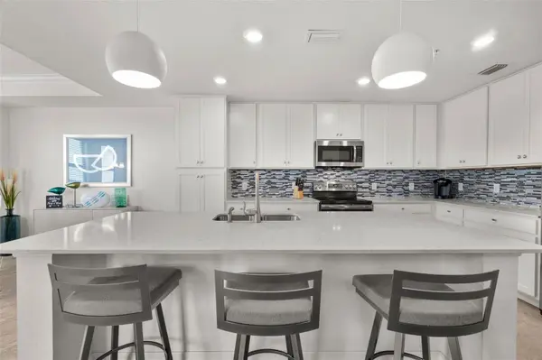 17510 GAWTHROP DR #302, Bradenton, FL 34211