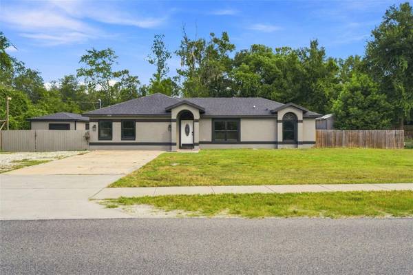 1300 ADELINE ST, Orange City, FL 32763