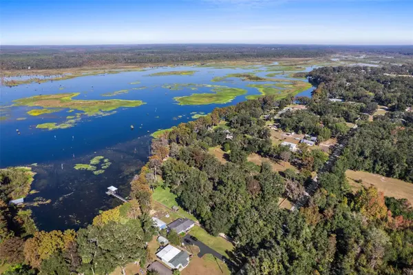 6185 W RIVERBEND RD, Dunnellon, FL 34433