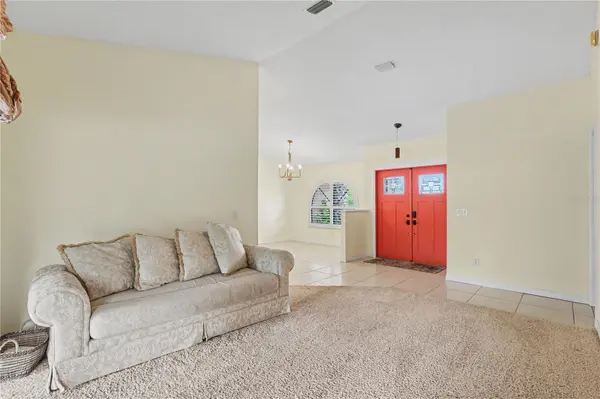1703 PADDOCK DR, Plant City, FL 33566