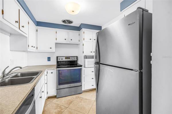 7000 BEACH PLZ #307, St Pete Beach, FL, 33706 photo 10