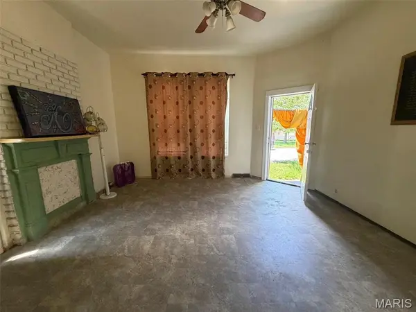 3642 Salena ST, St Louis, MO 63118