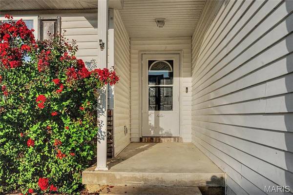 292 Arbor CIR, Jackson, MO 63755