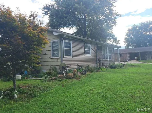 209 E Sunset DR, Hale, MO 64643
