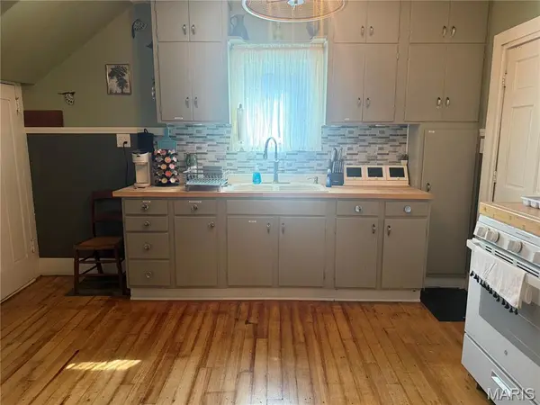 1215 Paris AVE, Hannibal, MO 63401