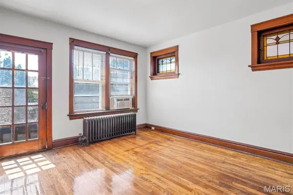 4939 Eichelberger, St Louis, MO 63117